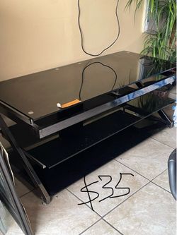 Excellent condition TV stand side tables in dining set