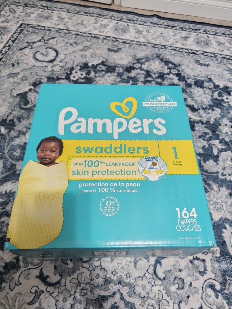 Pampers Swaddlers Diapers (Size 1)