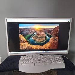 32" HP Monitor and Ergonomic Keyboard Matching combo