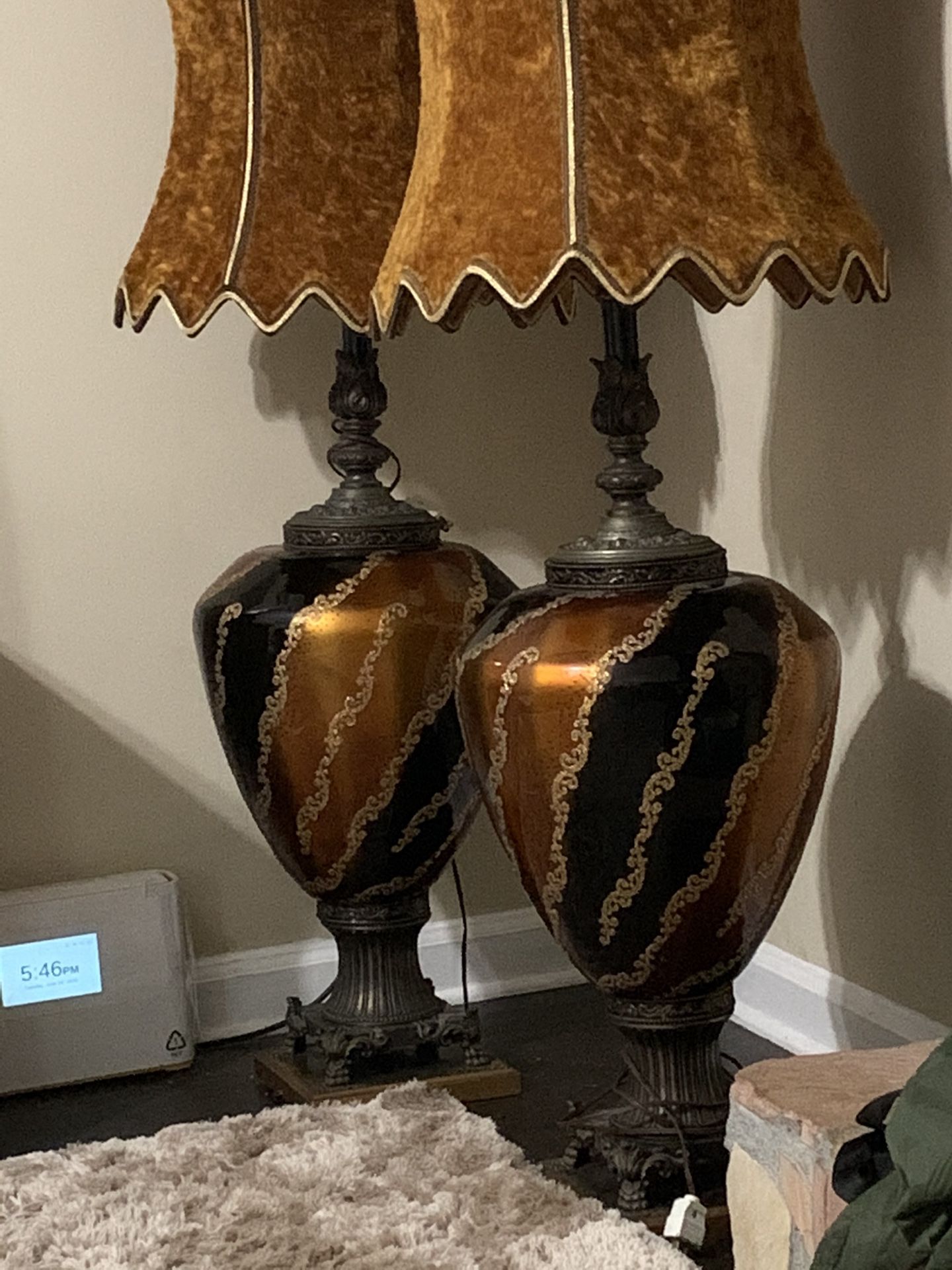 Grand Antique Victorian Lamp Set