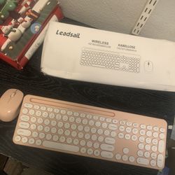 LeadsaiL Pink Wireless Keyboard and Mouse Combo,