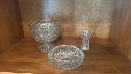 Vintage A Lot Of Three Glass And Cry