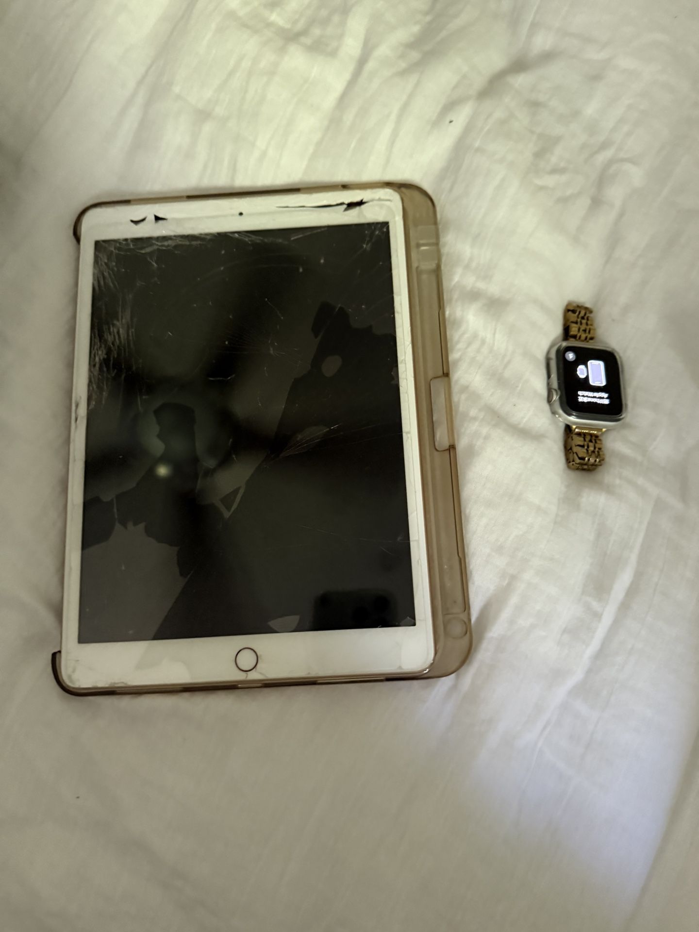 Series 4 Watch An 7th Generation iPad. Package Deal Or Can By Separate. 