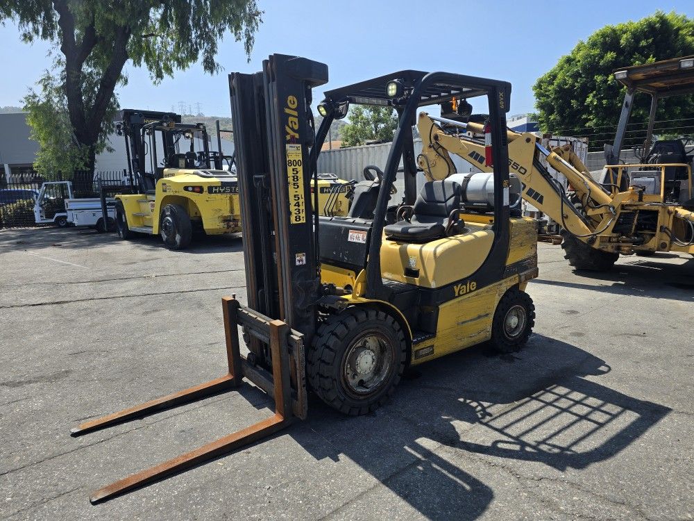 Yale GLP060VX Pneumatic Tire Forklift 