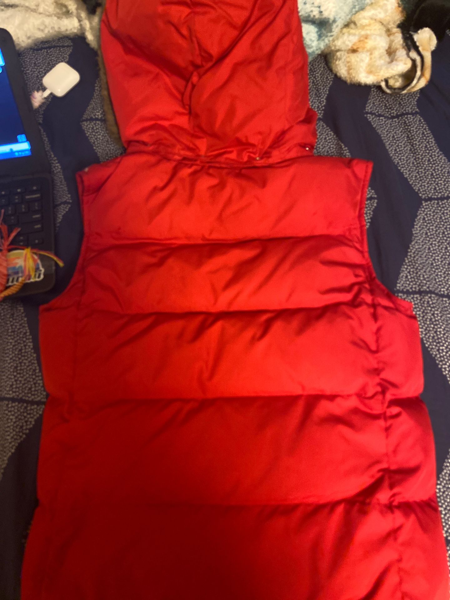 Red sleeve less jacket