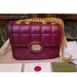 NEW GUCCI DECO MINI SHOULDER BAG QUILTED MATELASSE BURGUNDY LEATHER CHAIN HANDLE