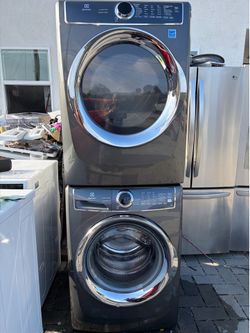 Electrolux 27inch set stackable or side-by-side