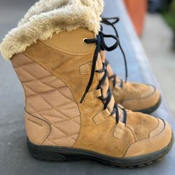 Women’s Columbia Snow boots 