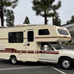 1990 Toyota Winnebago Warrior 21’ RV - 24K MILES - RARE - MINT