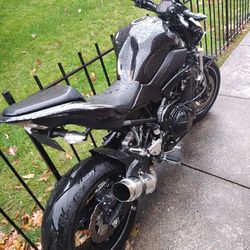 Zr900