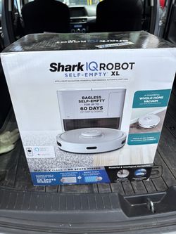 Shark IQ Robot Self-Empty XL Robot Vacuum