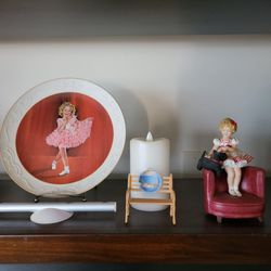 Shirley Temple Collection by Nostalgia Collectibles plates and figurines