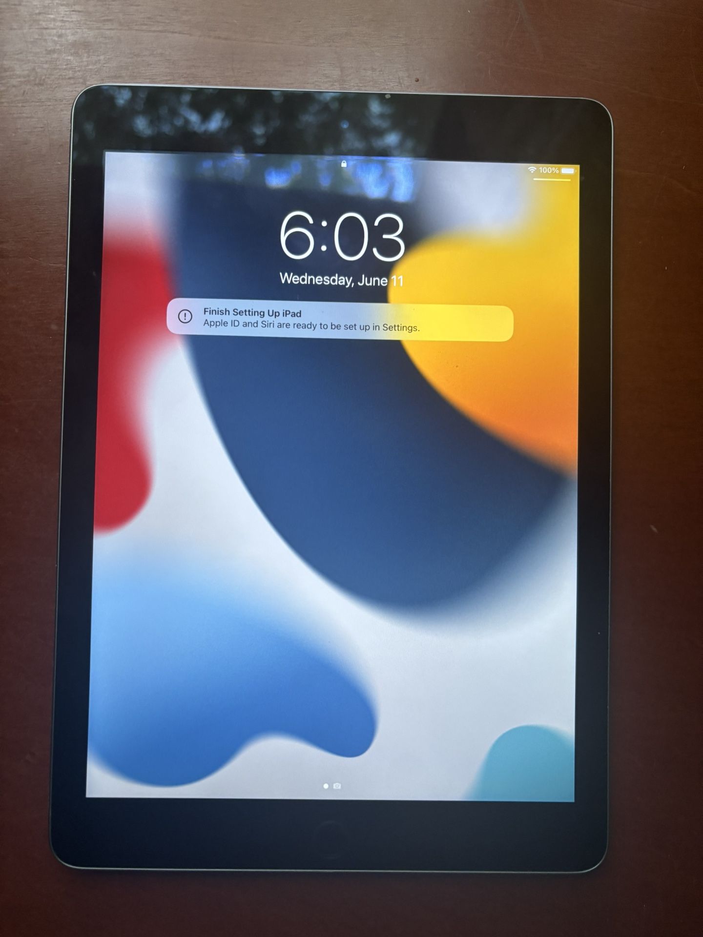 iPad Air 2 WiFi Serial Number: DMPRT575G5VJ LIKE NEW, No Scratches, Ding or Dent