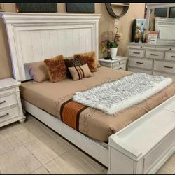 Kanwyn Whitewash Queen And King Bedroom Set 1599