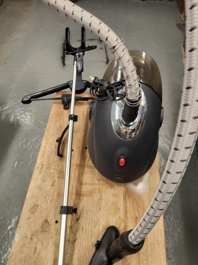 GARMENT STEAMER SHARPER IMAGE