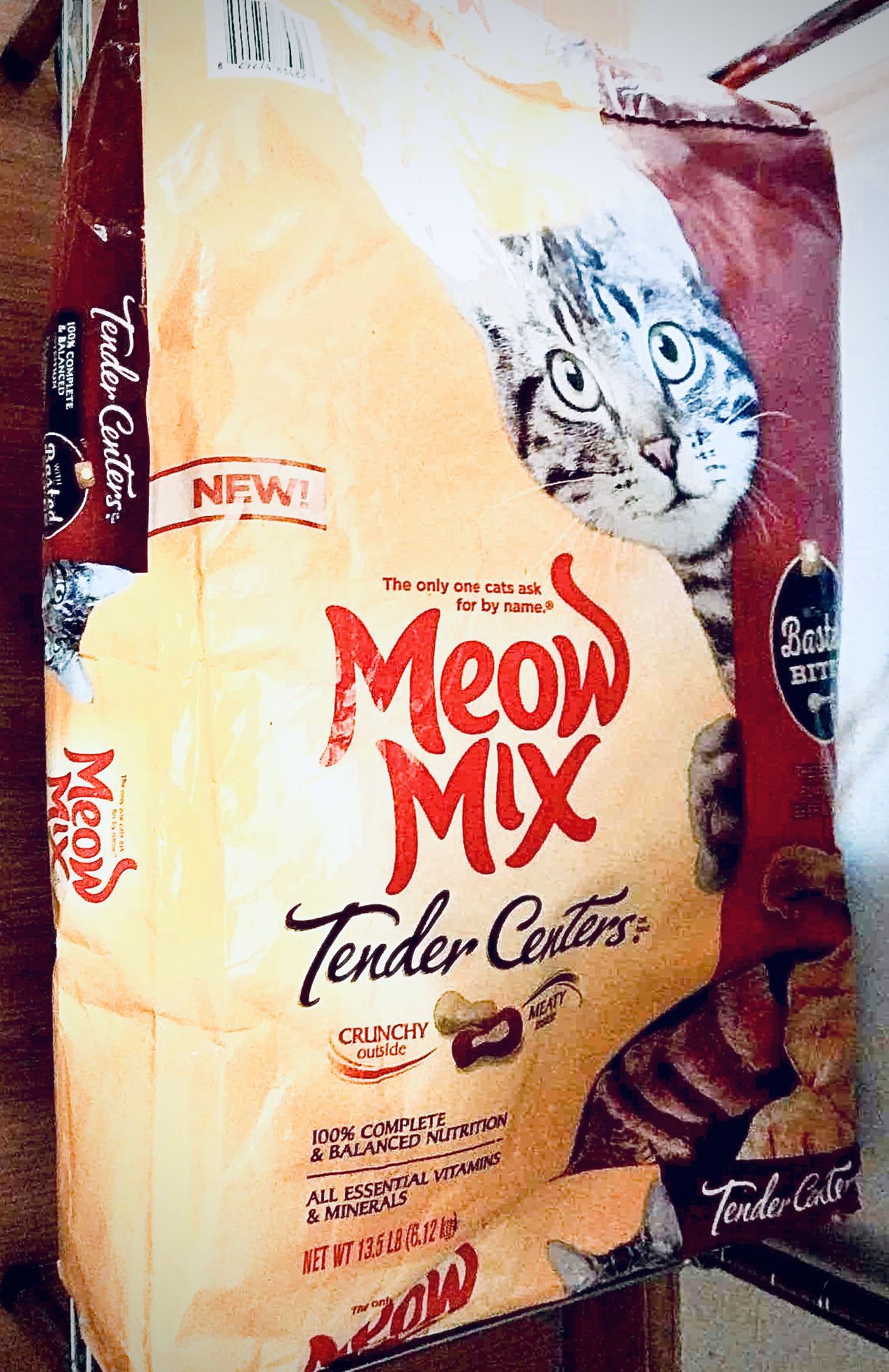 MEOW MIX 13lbs BAG. AND FANCY FEAST WET CAT FOOD