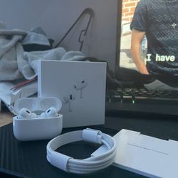 Apple AirPod Pros 2nd Generation + Noise Cancellation 