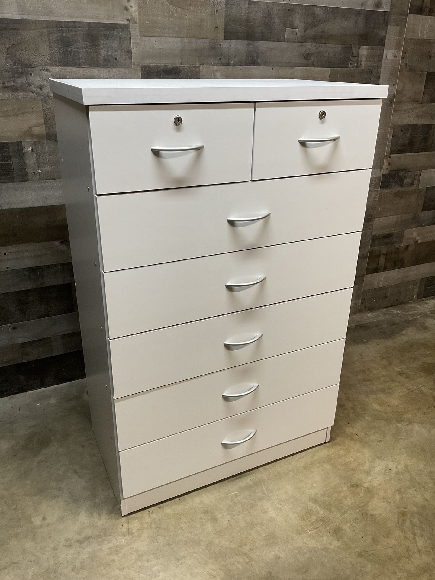 Magnificent Aspen White 7-Drawer Dresser with Locks & Keys