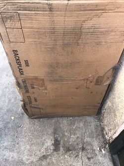 Backsplash para estufa de 36” nueva en su caja.