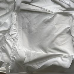 2 Queen white bed sheet - Complete sets