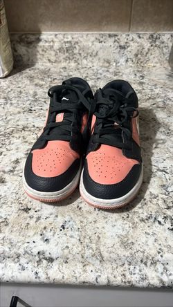 Woman’s Air Jordan 1 Low GS 'Pink Quartz'