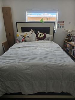 Bed Set (Mattress Not Included)