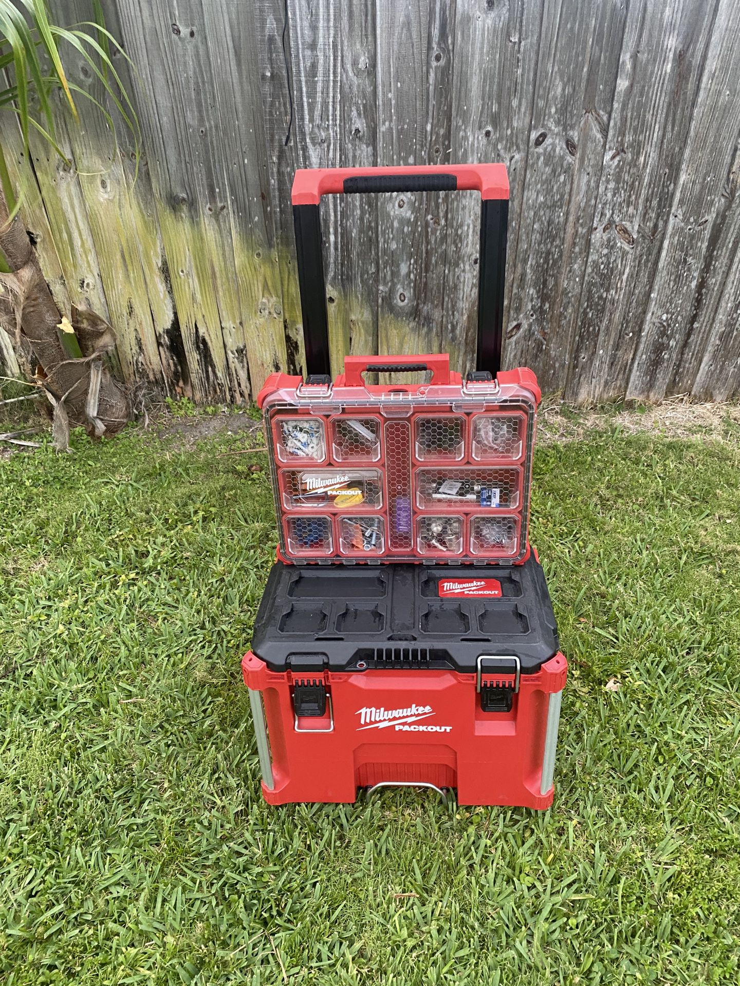 Milwaukee Packout Rolling Tool Box Plus 11 Compartment Storage