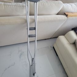 Crutches (Adjustable) 5'10" - 6'6" 