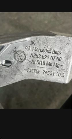 GLC 300 MERCEDES RADIATOR SUPPORT BRACKET