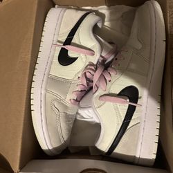 Jordan 1 Low Se Barley Green