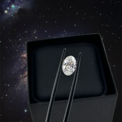 IGI Certified Oval Shape Lab-Grown Diamond 