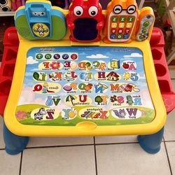 kids learning desk 