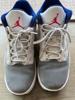 Air Jordan Aura Grey.  Low-Top Sneakers Grey Blue Red