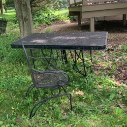 Heavy duty Table with four chairs