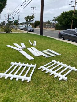 Privacy fence & picket fence