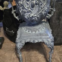 Huge Sale Tues12 To 3, Weds10 To 3 And Thurs 11 To 2 Text Or Msg Appt So Many Antique And Vintage Items!!! New Christmas Decor! Best Offer On Items!  