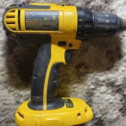 DEWALT DC 720 18 volt Cordless Drill  Driver 