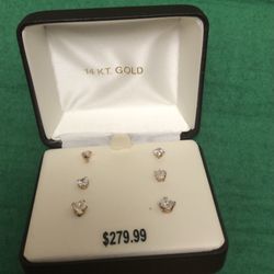 Lady’s Earrings