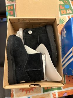 Toddler Uggs Size 8