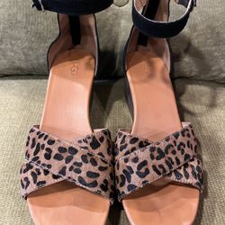 Ugg sandals 