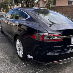 2014 Tesla Model S 85