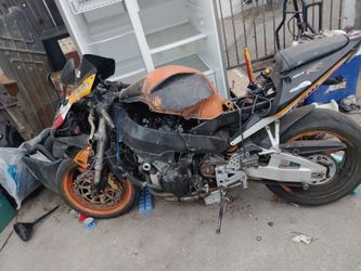 03 954rr only needs fuel pump has power commander