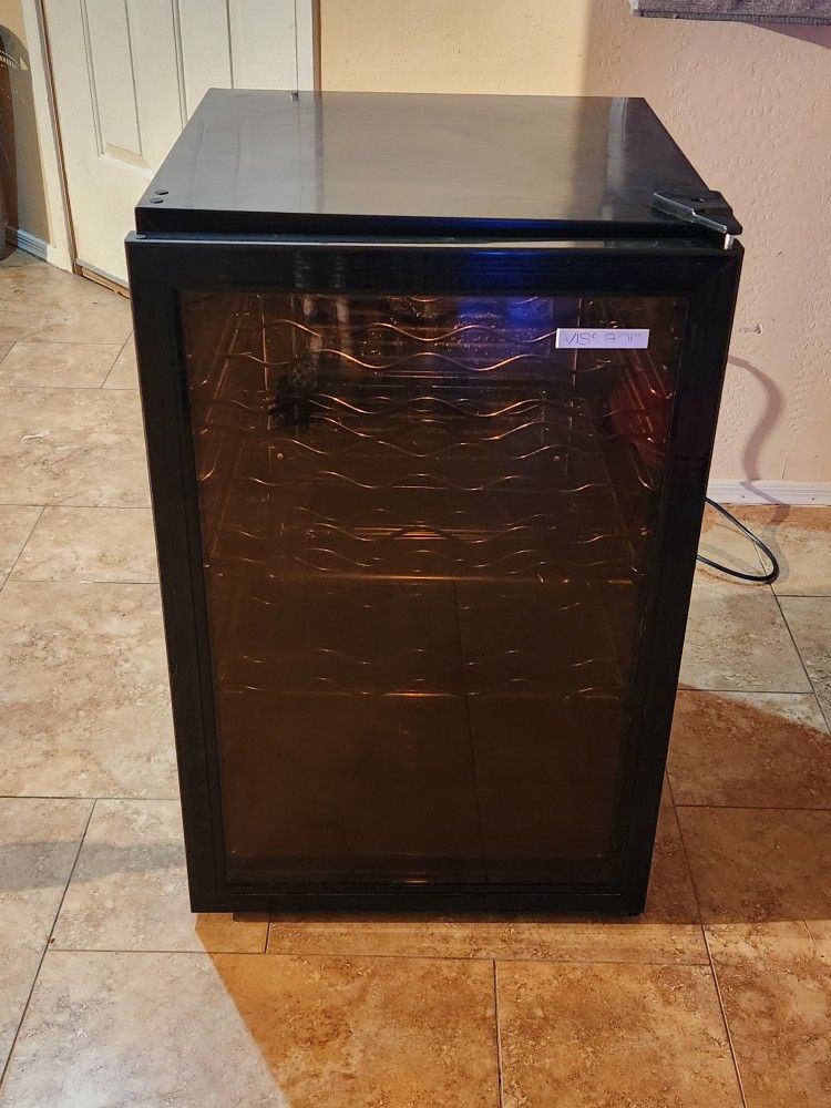 Wine Fridge Vassani Good Condition