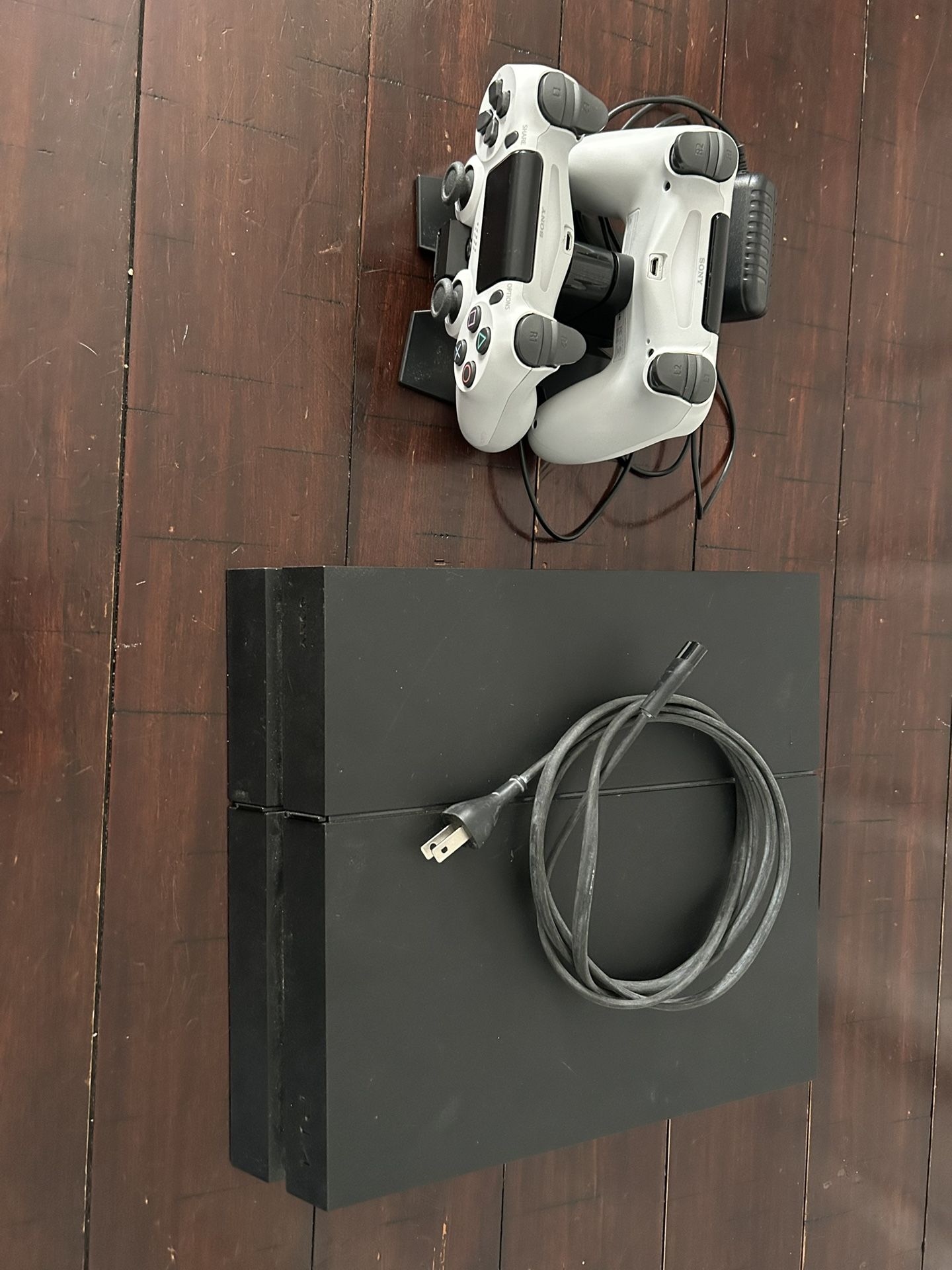 PS4 Slim W/ 1 White Controller