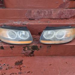 Headlight Assembly- Hyundai Santa Fe 