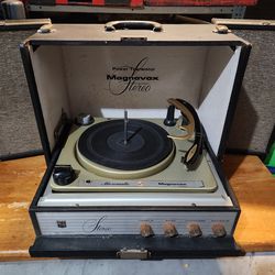 Magnavox micromatic stero record player