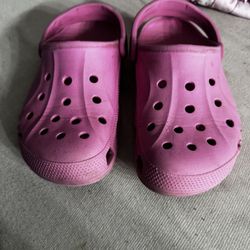 Crocs size 7 women