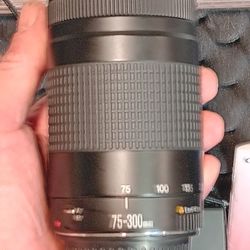 Canon zoom lens ef 75-300mm