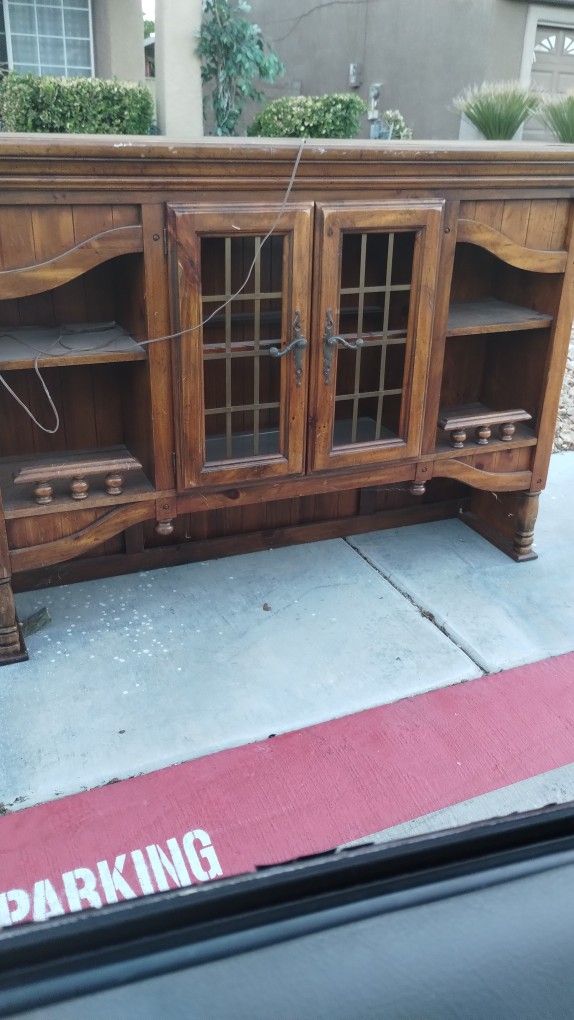 Free Beautiful Hutch Top ONLY for Sale in Las Vegas, NV OfferUp