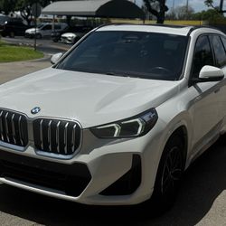 2024 BMW X1